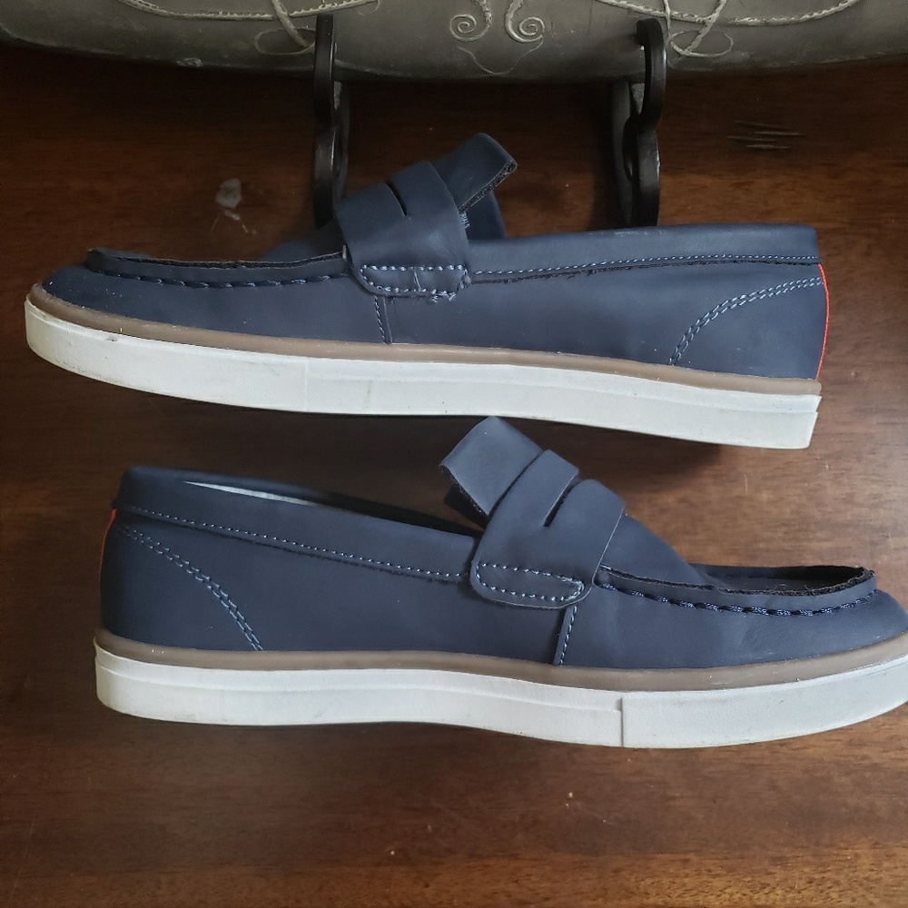 Cat & Jack Boys Deck Shoes Sz 5